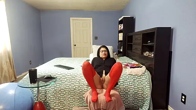 LizzyRU online show from November 22, 6:21 pm