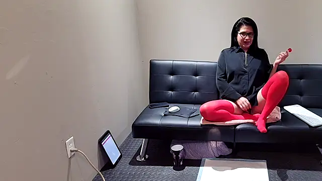 LizzyRU online show from February 23, 2:45 am