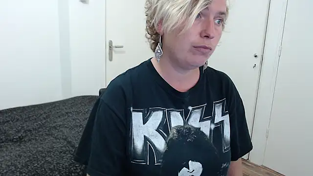 Snapshot of cumfun chatting on October 12, 5:26 pm cumfun online show from October 12, 5:26 pm