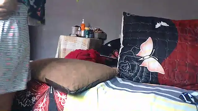 bustykelly online show from November 5, 9:58 am