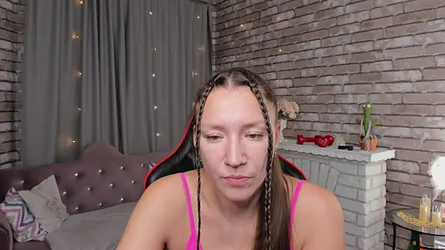 SarahCoksss online show from April 18, 12:46 am