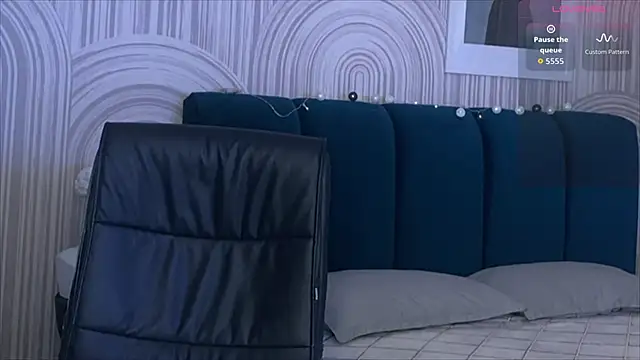 viviann evans online show from November 12, 1:14 am