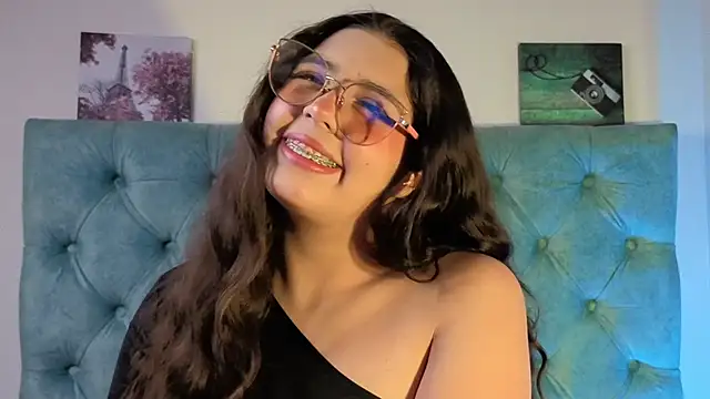 Snapshot of Paola_Lyon_ chatting on September 24, 6:51 pm Paola Lyon online show from September 24, 6:51 pm