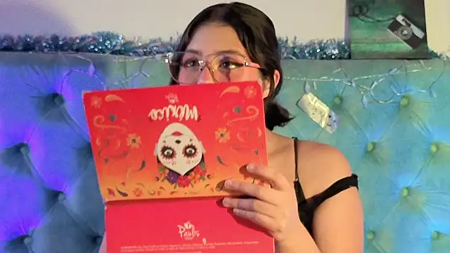 Paola Lyon  online show from January 12, 12:43 pm