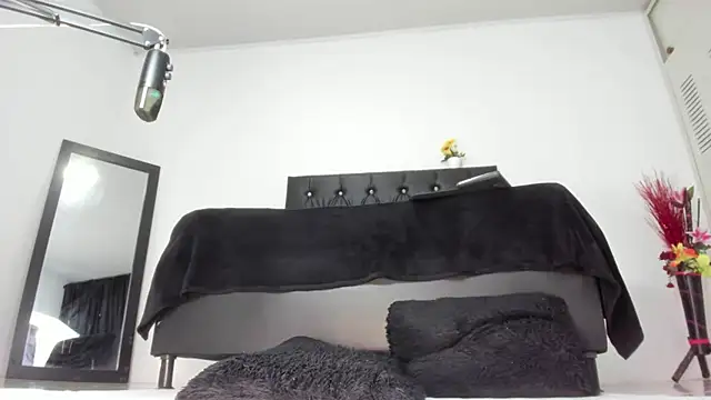 martinaclark online show from March 27, 4:14 am