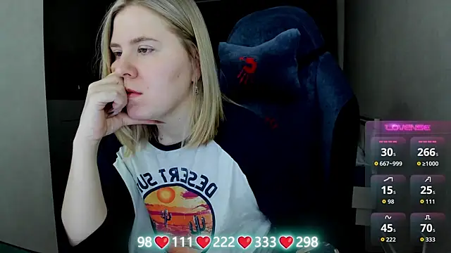 Olivia Munk online show from March 25, 3:56 am