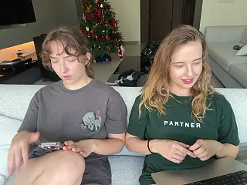 Nura n Sarah online show from March 12, 5:32 am