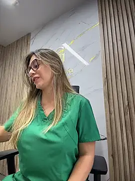 alicee16 online show from March 30, 7:24 pm