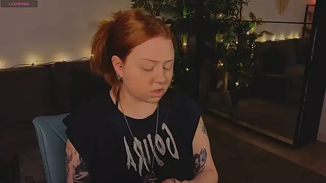 bitchofsun  online show from May 28, 2:26 pm