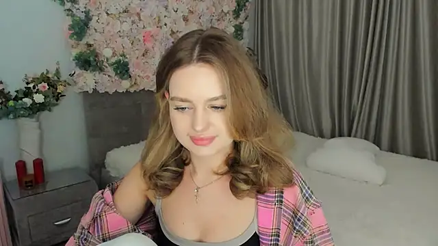 MiracleCurly online show from September 15, 6:37 pm