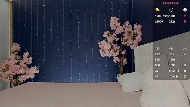 -Mirror-Girl- online show from October 3, 4:50 am