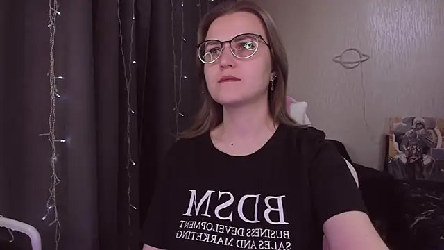 MissBrightShine online show from October 14, 10:18 am