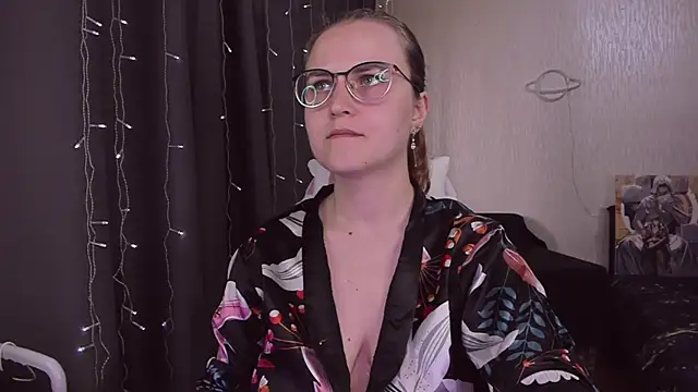 MissBrightShine online show from September 14, 10:46 am