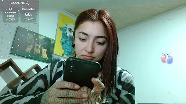 ZoeBakers  online show from March 29, 1:26 am