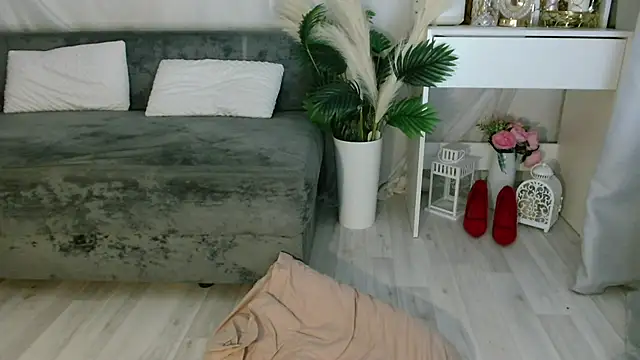 Imcarrieberry online show from September 13, 2:47 pm