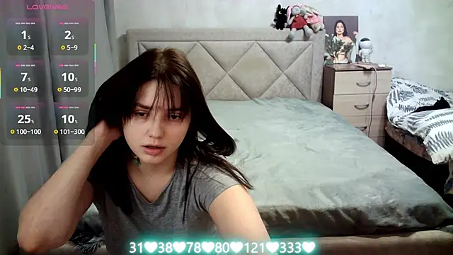 juliettkalen online show from November 8, 6:29 am