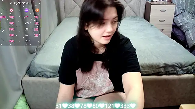 juliettkalen online show from February 1, 8:57 am