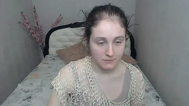 Holliy Cooper online show from March 30, 7:08 am