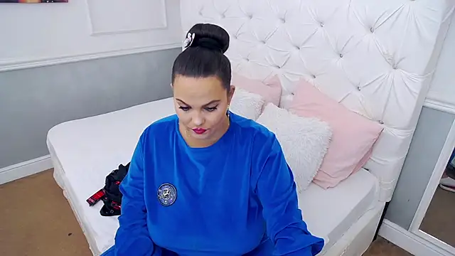 RavishingJenna online show from November 7, 8:25 pm