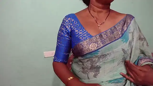 shrutitelugu69 online show from February 19, 2:38 pm