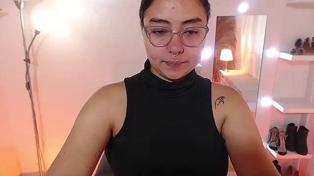  Kim  M online show from November 10, 1:06 pm