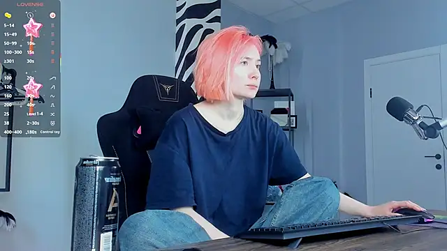 ReiYosimoto online show from October 4, 11:49 am