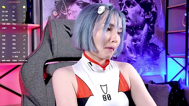 ReiYosimoto online show from December 14, 4:46 pm