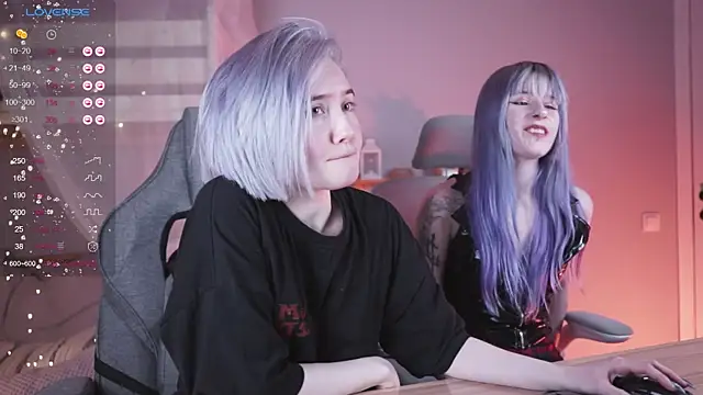 ReiYosimoto online show from December 19, 4:21 pm