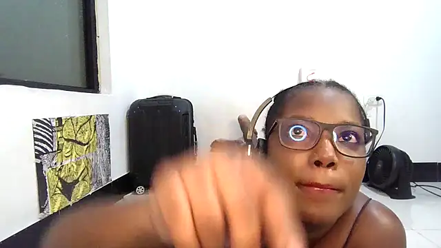 Snapshot of Ashaichious chatting on September 12, 2:01 am Ashaichious online show from September 12, 2:01 am