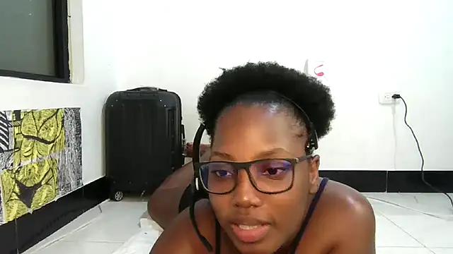 Snapshot of Ashaichious chatting on September 30, 2:06 am Ashaichious online show from September 30, 2:06 am