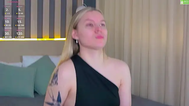 AmaliaBell online show from April 10, 1:06 pm