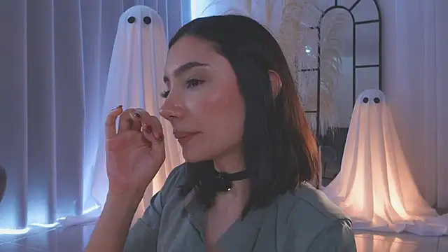 AmyArmstrong online show from October 25, 7:32 pm