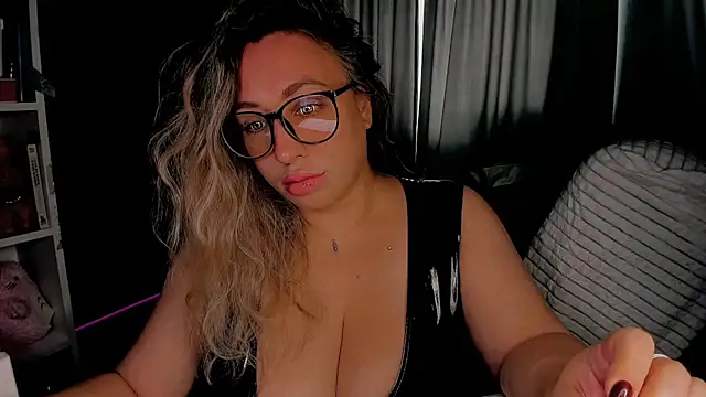 CumOnMy Tits online show from October 3, 3:44 am