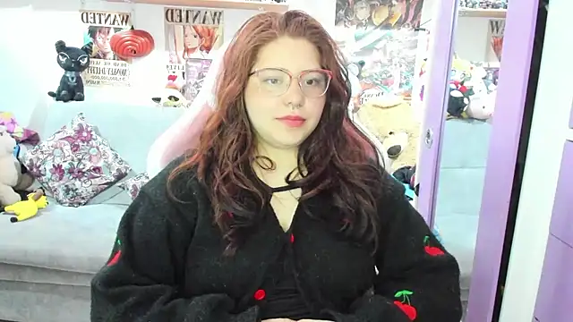 soficammy online show from December 18, 12:15 am