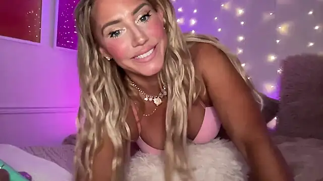 Fitnessbabe69 online show from August 2, 7:55 am